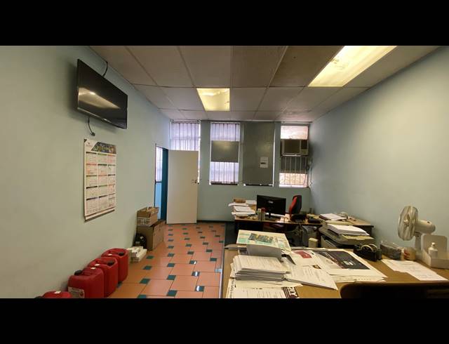 630M² FACTORY FOR SALE IN DENVER